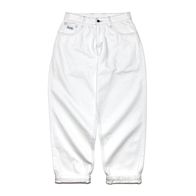https://cdn.shopify.com/s/files/1/0046/4401/2066/files/MOTO-BUNKAXHEAVIES-CollaborationJeans_White1.jpg?v=1766505113